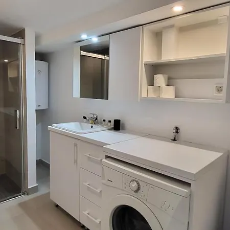 Apartment Flaneur