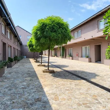 Flaneur Apartment